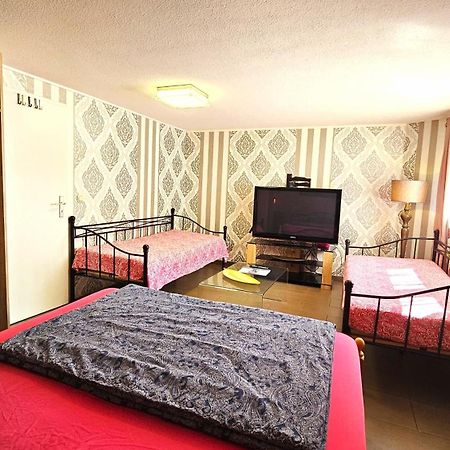 Gruendauer Monteurwohnung/Studentenwohnung Екстер'єр фото