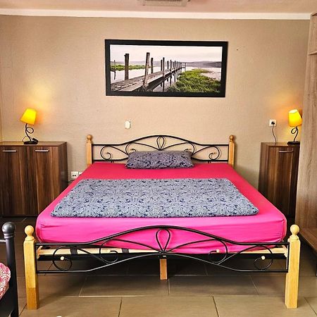 Gruendauer Monteurwohnung/Studentenwohnung Екстер'єр фото