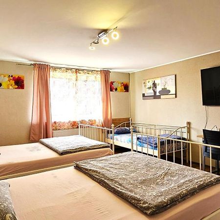 Gruendauer Monteurwohnung/Studentenwohnung Екстер'єр фото