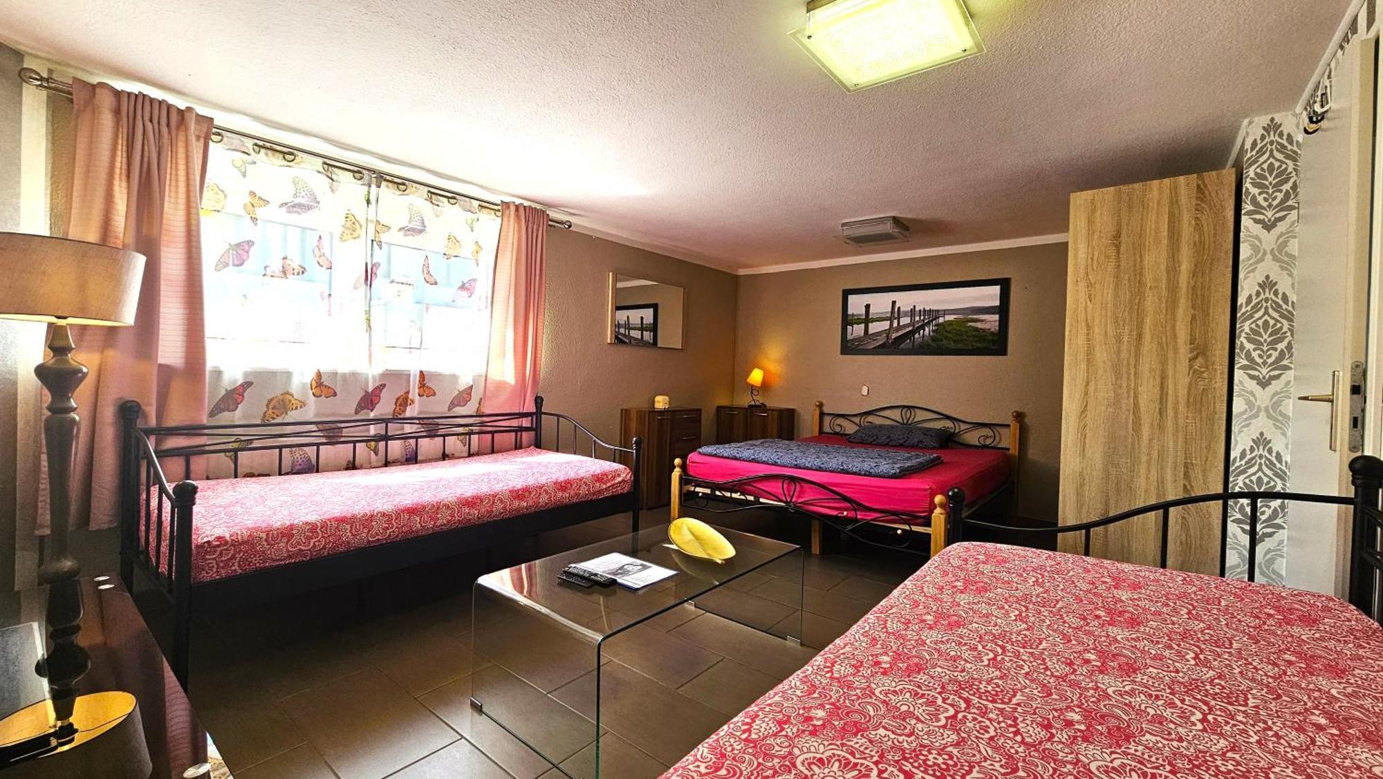 Gruendauer Monteurwohnung/Studentenwohnung Екстер'єр фото