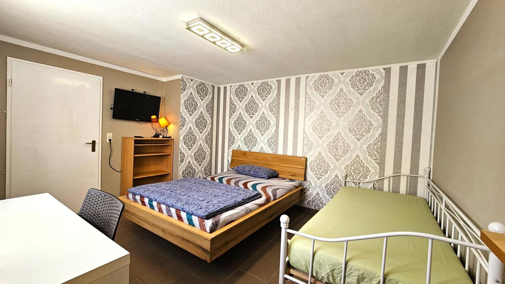 Gruendauer Monteurwohnung/Studentenwohnung Екстер'єр фото
